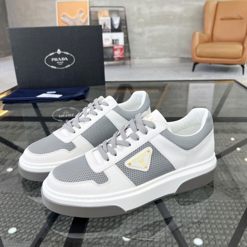 Pra*a casual shoes